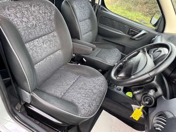 PEUGEOT PARTNER 2.0 Partner Quiksilver HDi 5dr