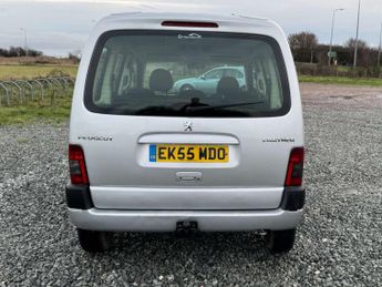 PEUGEOT PARTNER 2.0 Partner Quiksilver HDi 5dr