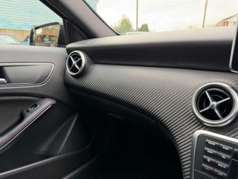 MERCEDES-BENZ A-CLASS 1.5 A180 BlueEfficiency AMG Sport CDi Auto 5dr