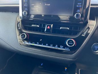 TOYOTA COROLLA 1.8 Corolla Icon HEV CVT 5dr