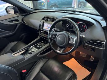 JAGUAR F-PACE 2.0 F-Pace R-Sport AWD D Auto 4WD 5dr