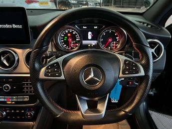 MERCEDES-BENZ GLA 2.1 GLA 200 AMG Line D 4Matic Auto 4WD 5dr