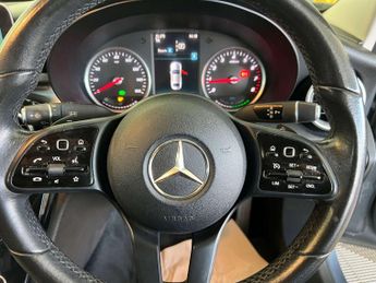 MERCEDES-BENZ C-CLASS 1.5 C 200 SE Auto 4dr