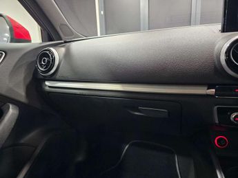 AUDI A3 1.4 A3 Sportback S Line TFSI Semi-Auto 5dr