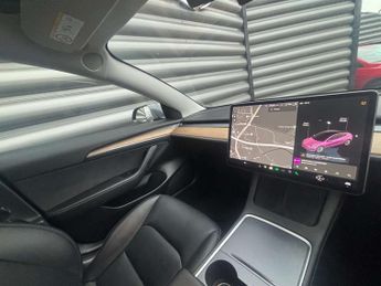TESLA MODEL 3 Model 3 Standard Range + 4dr