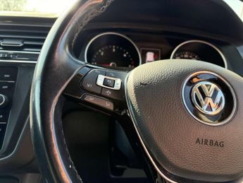 Volkswagen TIGUAN 2.0 Tiguan Allspace Match TDI 4Motion Semi-Auto 4WD 5dr