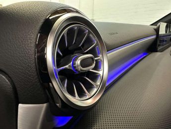 Mercedes-Benz A-CLASS 1.3 A 250 AMG Line Premium E Auto 5dr