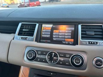 LAND ROVER RANGE ROVER SPORT 3.0 Range Rover Sport HSE TDV6 Auto 4WD 5dr