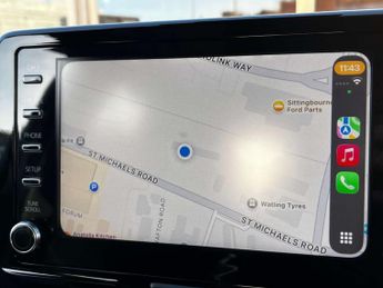 TOYOTA YARIS 1.5 Yaris Design HEV CVT 5dr