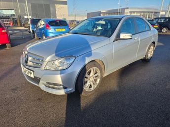MERCEDES-BENZ C-CLASS 2.1 C200 Executive SE CDi BlueEfficiency Auto 4dr