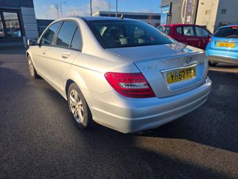 MERCEDES-BENZ C-CLASS 2.1 C200 Executive SE CDi BlueEfficiency Auto 4dr