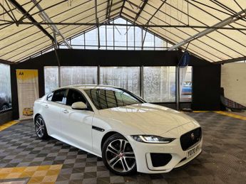 Jaguar XE 2.0 XE R-Dynamic SE D Auto 4dr