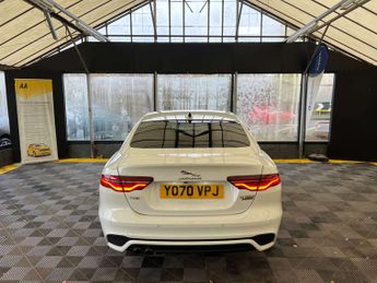 JAGUAR XE 2.0 XE R-Dynamic SE D Auto 4dr