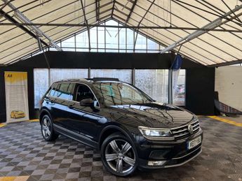 Volkswagen Tiguan 2.0 Tiguan SEL TDI BlueMotion Technology 4Motion Semi-Auto 4WD 5
