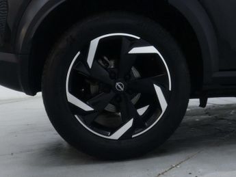 NISSAN JUKE 1.0 Juke N-Connecta DiG-T Semi-Auto 5dr