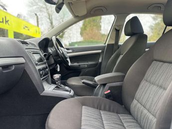 SKODA OCTAVIA 2.0 Octavia Elegance TDI CR Semi-Auto 5dr