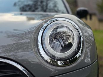 MINI CLUBMAN 1.5 Clubman Cooper Sport 6dr