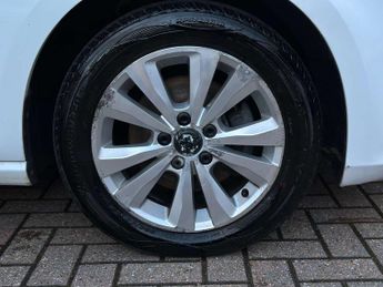 VOLKSWAGEN GOLF 1.6 Golf SE BlueMotion Technology TDI Semi-Auto 5dr