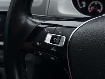 VOLKSWAGEN GOLF 1.6 Golf SE BlueMotion Technology TDI Semi-Auto 5dr