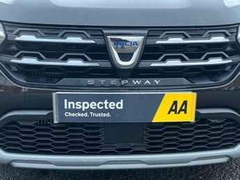 Dacia SANDERO STEPWAY 1.0 TCe Comfort Hatchback 5dr Petrol CVT Euro 6 (s/s) (90 ps) AA
