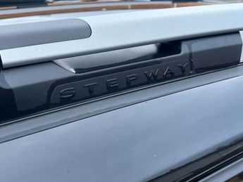 Dacia SANDERO STEPWAY 1.0 TCe Comfort Hatchback 5dr Petrol CVT Euro 6 (s/s) (90 ps) AA