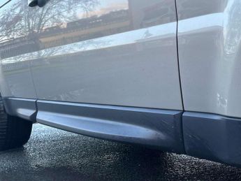 Land Rover RANGE ROVER SPORT 3.0 SD V6 HSE Black SUV 5dr Diesel Auto 4WD Euro 5 (255 bhp) AA 