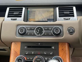 Land Rover RANGE ROVER SPORT 3.0 TD V6 SE SUV 5dr Diesel CommandShift 4WD Euro 5 (245 ps) AA 