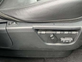 Land Rover FREELANDER 2 2.2 TD4 HSE SUV 5dr Diesel Auto 4WD Euro 4 (160 ps)