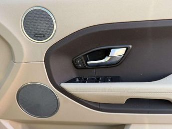 Land Rover RANGE ROVER EVOQUE 2.2 eD4 Pure Tech SUV 5dr Diesel Manual FWD Euro 5 (s/s) (150 ps