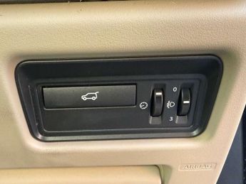 Land Rover RANGE ROVER EVOQUE 2.2 eD4 Pure Tech SUV 5dr Diesel Manual FWD Euro 5 (s/s) (150 ps