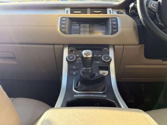 Land Rover RANGE ROVER EVOQUE 2.2 eD4 Pure Tech SUV 5dr Diesel Manual FWD Euro 5 (s/s) (150 ps