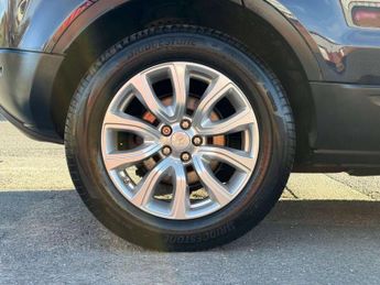 Land Rover RANGE ROVER EVOQUE 2.2 eD4 Pure Tech SUV 5dr Diesel Manual FWD Euro 5 (s/s) (150 ps