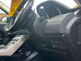 Land Rover RANGE ROVER EVOQUE 2.2 SD4 Pure Tech SUV 5dr Diesel Auto 4WD Euro 5 (s/s) (190 ps) 