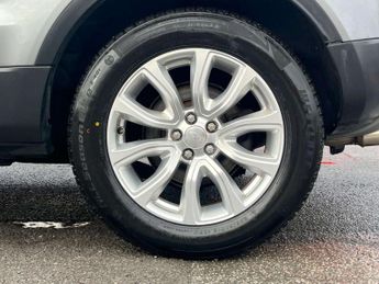 Land Rover RANGE ROVER EVOQUE 2.2 SD4 Pure Tech SUV 5dr Diesel Auto 4WD Euro 5 (s/s) (190 ps) 