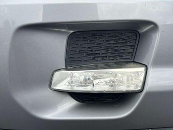 Land Rover RANGE ROVER EVOQUE 2.2 SD4 Pure Tech SUV 5dr Diesel Auto 4WD Euro 5 (s/s) (190 ps) 