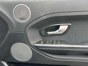 Land Rover RANGE ROVER EVOQUE 2.2 SD4 Pure Tech SUV 5dr Diesel Auto 4WD Euro 5 (s/s) (190 ps) 