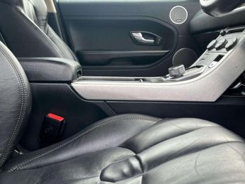 Land Rover RANGE ROVER EVOQUE 2.2 SD4 Pure Tech SUV 5dr Diesel Auto 4WD Euro 5 (s/s) (190 ps) 