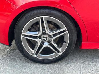 Mercedes-Benz A-CLASS 1.3 A200 AMG Line Hatchback 5dr Petrol 7G-DCT Euro 6 (s/s) (163 