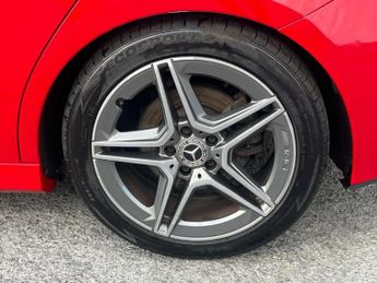 Mercedes-Benz A-CLASS 1.3 A200 AMG Line Hatchback 5dr Petrol 7G-DCT Euro 6 (s/s) (163 