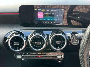 Mercedes-Benz A-CLASS 1.3 A200 AMG Line Hatchback 5dr Petrol 7G-DCT Euro 6 (s/s) (163 