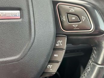 Land Rover RANGE ROVER EVOQUE 2.2 SD4 Pure Tech SUV 5dr Diesel Auto 4WD Euro 5 (s/s) (190 ps) 