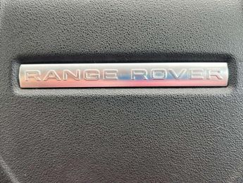 Land Rover RANGE ROVER EVOQUE 2.2 SD4 Pure Tech SUV 5dr Diesel Auto 4WD Euro 5 (s/s) (190 ps) 