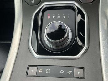 Land Rover RANGE ROVER EVOQUE 2.2 SD4 Pure Tech SUV 5dr Diesel Auto 4WD Euro 5 (s/s) (190 ps) 