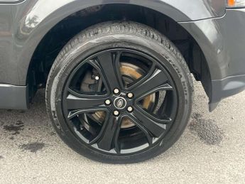 Land Rover RANGE ROVER SPORT 3.0 SD V6 HSE Black SUV 5dr Diesel Auto 4WD Euro 5 (255 bhp) AA 