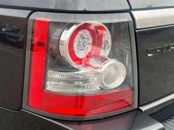 Land Rover RANGE ROVER SPORT 3.0 SD V6 HSE Black SUV 5dr Diesel Auto 4WD Euro 5 (255 bhp) AA 