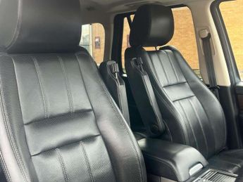 Land Rover RANGE ROVER SPORT 3.0 SD V6 HSE Black SUV 5dr Diesel Auto 4WD Euro 5 (255 bhp) AA 