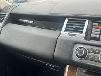 Land Rover RANGE ROVER SPORT 3.0 SD V6 HSE Black SUV 5dr Diesel Auto 4WD Euro 5 (255 bhp) AA 