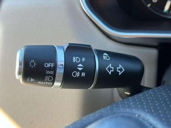 Land Rover RANGE ROVER SPORT 3.0 TD V6 SE SUV 5dr Diesel Auto 4WD Euro 5 (s/s) (258 ps) AA IN