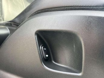 Land Rover RANGE ROVER EVOQUE 2.2 eD4 Pure Tech SUV 5dr Diesel Manual FWD Euro 5 (s/s) (150 ps