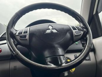 Mitsubishi L200 2.5 DI-D Barbarian Black Pickup Double Cab 4dr Diesel Manual 4WD